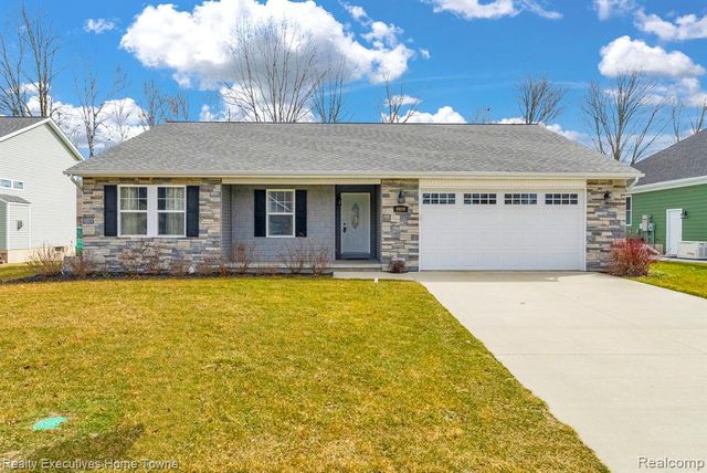 4080 Lancaster Drive, Fort Gratiot, MI 48059