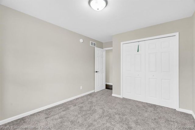 4080 Lancaster Drive, Fort Gratiot, MI 48059