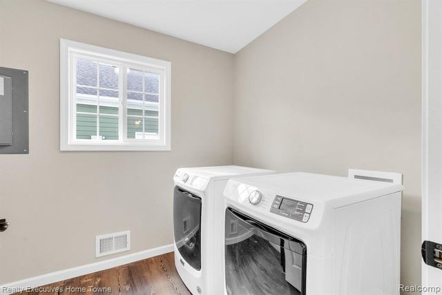 4080 Lancaster Drive, Fort Gratiot, MI 48059