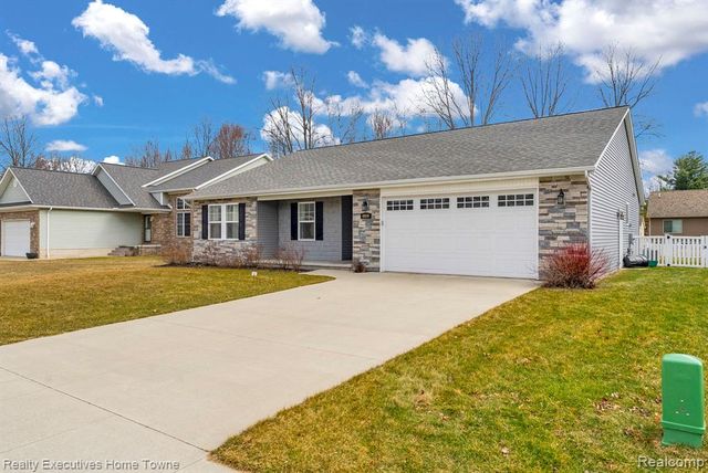 4080 Lancaster Drive, Fort Gratiot, MI 48059