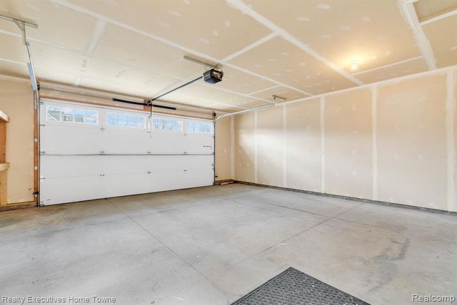 4080 Lancaster Drive, Fort Gratiot, MI 48059