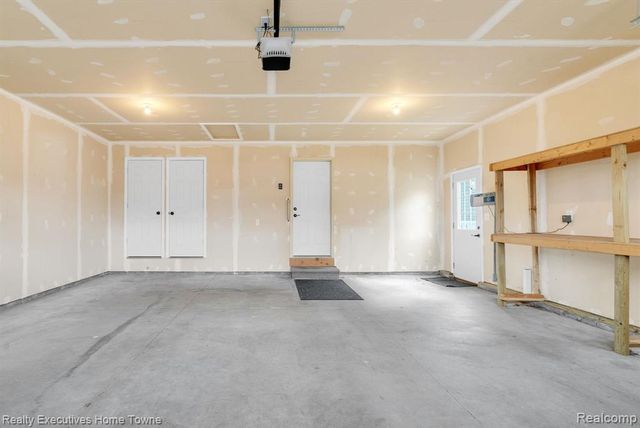 4080 Lancaster Drive, Fort Gratiot, MI 48059