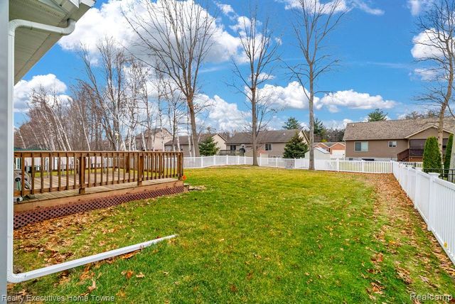 4080 Lancaster Drive, Fort Gratiot, MI 48059