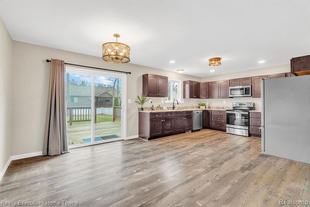 4080 Lancaster Drive, Fort Gratiot, MI 48059