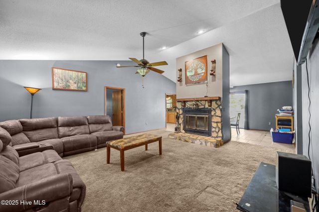 495 Highway 172, Hubert, NC 28539