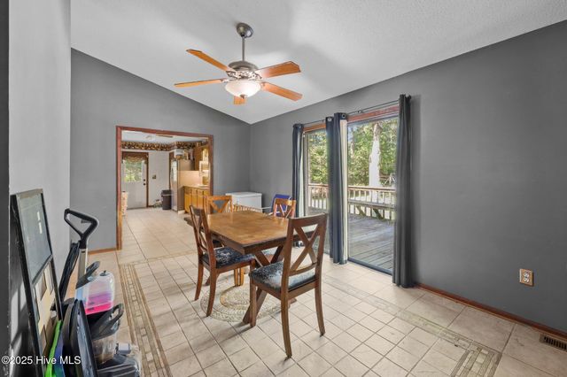 495 Highway 172, Hubert, NC 28539