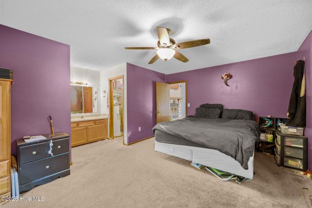 495 Highway 172, Hubert, NC 28539