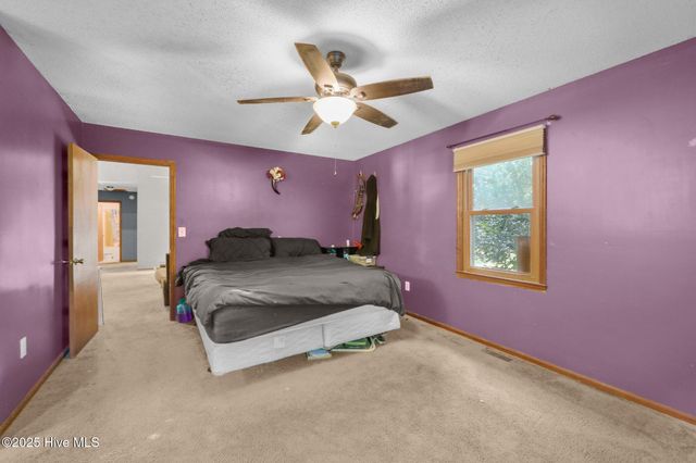 495 Highway 172, Hubert, NC 28539