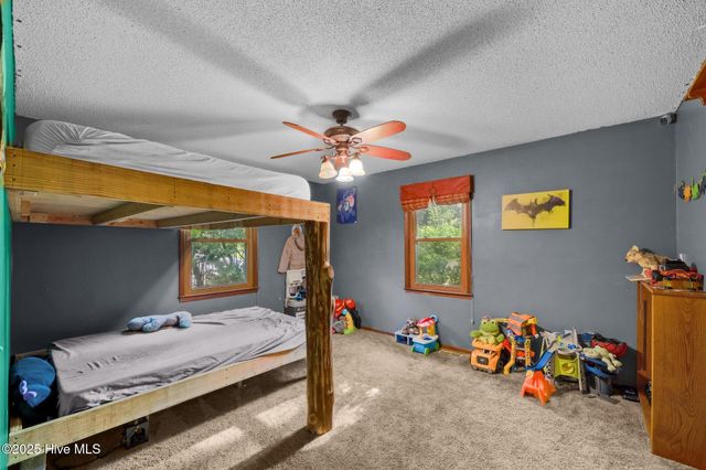 495 Highway 172, Hubert, NC 28539