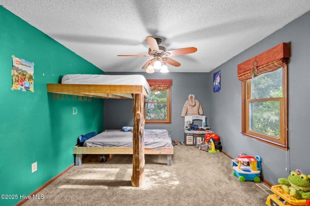 495 Highway 172, Hubert, NC 28539