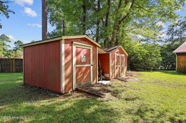 495 Highway 172, Hubert, NC 28539