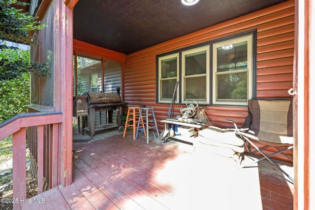 495 Highway 172, Hubert, NC 28539
