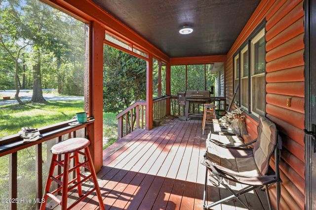 495 Highway 172, Hubert, NC 28539