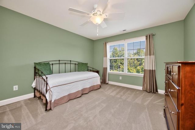 2232 PEMBROKE LN, Chester Springs, PA 19425