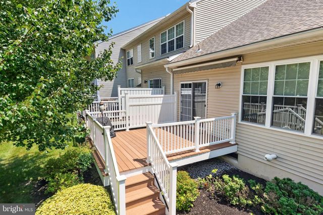 2232 PEMBROKE LN, Chester Springs, PA 19425