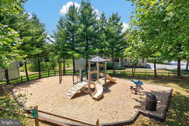 2232 PEMBROKE LN, Chester Springs, PA 19425