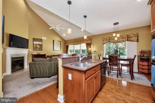 2232 PEMBROKE LN, Chester Springs, PA 19425