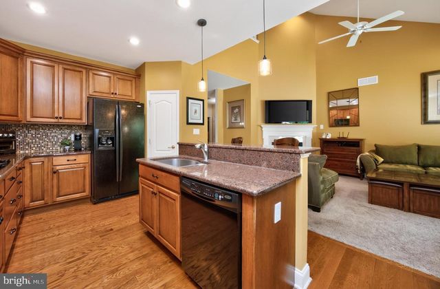 2232 PEMBROKE LN, Chester Springs, PA 19425