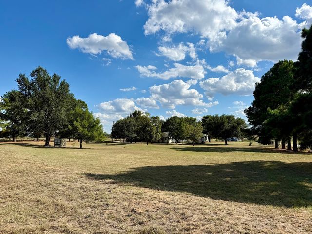 3420 Springfield Road, Springtown, TX 76082