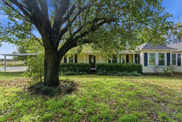 3420 Springfield Road, Springtown, TX 76082