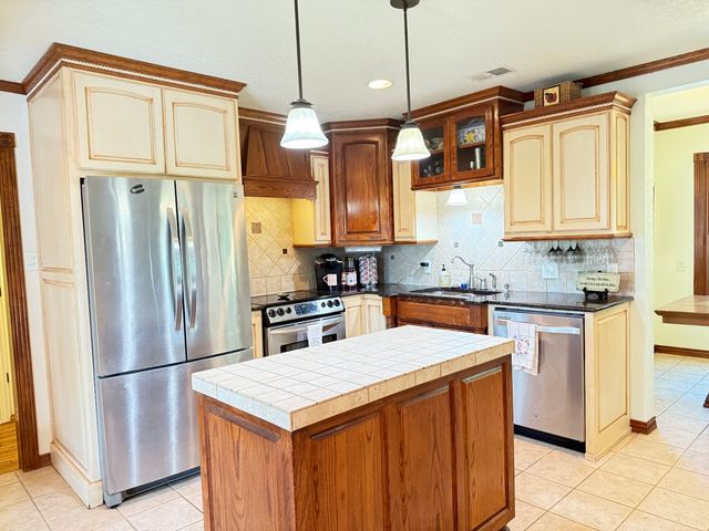 3420 Springfield Road, Springtown, TX 76082