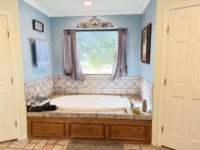 3420 Springfield Road, Springtown, TX 76082