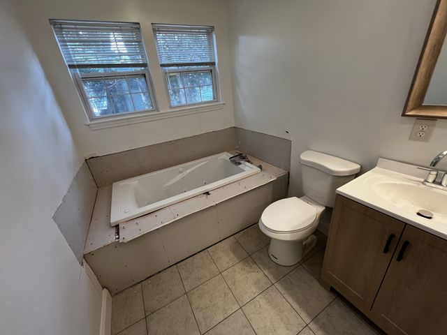226 Dicenzo Blvd. 226, Marlborough, MA 01752