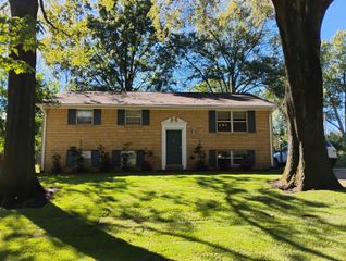 5167 ROLLING FIELDS DR, Memphis, TN 38134