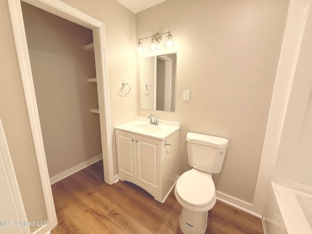 250 Maxine Circle, Pearl, MS 39208