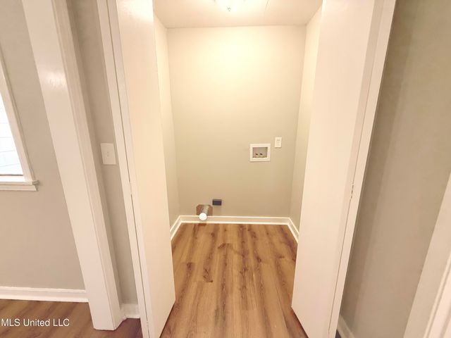 250 Maxine Circle, Pearl, MS 39208