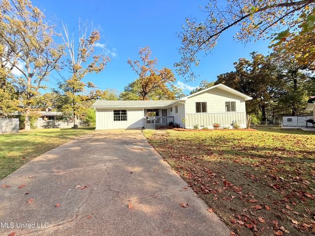250 Maxine Circle, Pearl, MS 39208