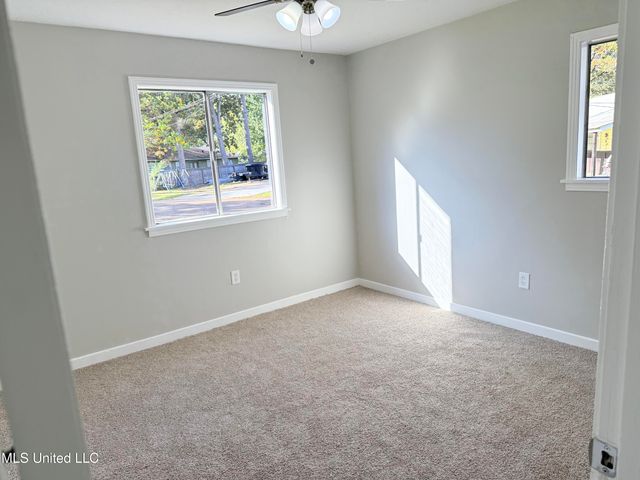 250 Maxine Circle, Pearl, MS 39208