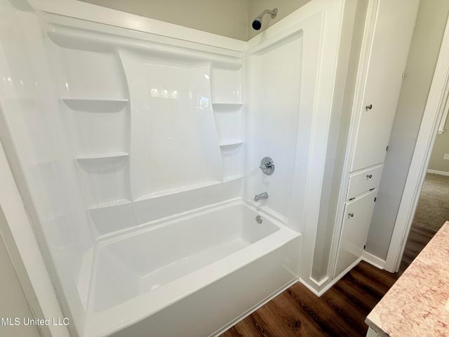 250 Maxine Circle, Pearl, MS 39208