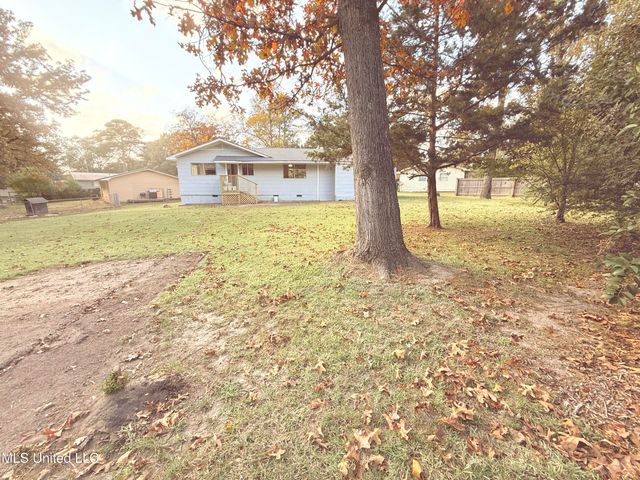 250 Maxine Circle, Pearl, MS 39208