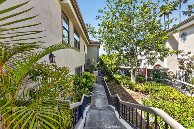43 Seabrook Cove, Newport Beach, CA 92660