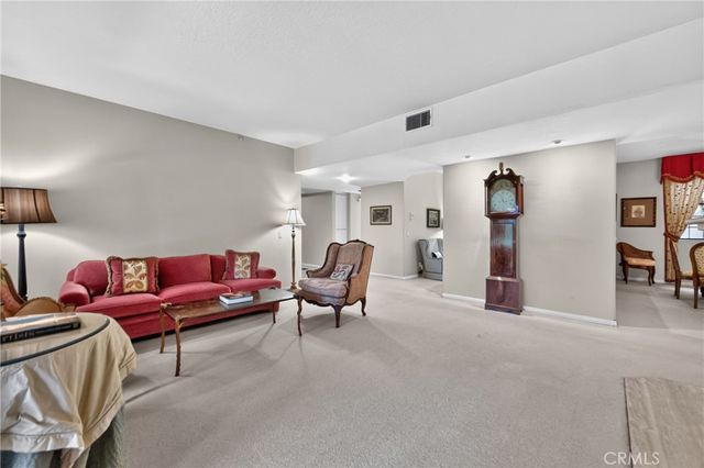 43 Seabrook Cove, Newport Beach, CA 92660