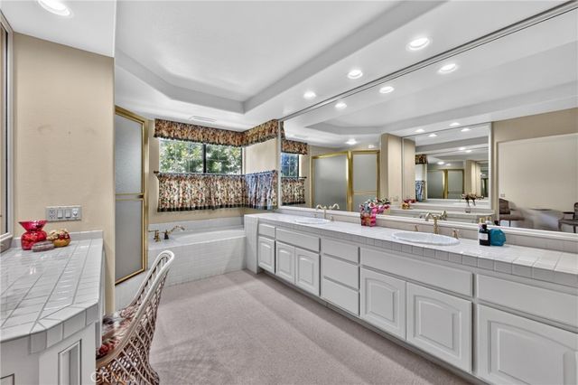 43 Seabrook Cove, Newport Beach, CA 92660