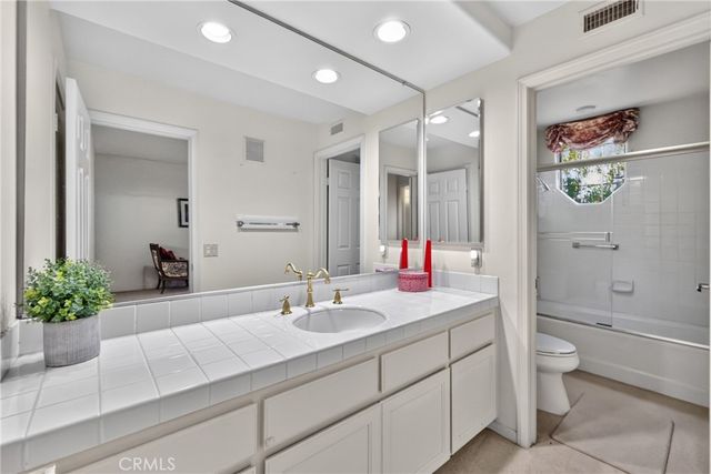 43 Seabrook Cove, Newport Beach, CA 92660