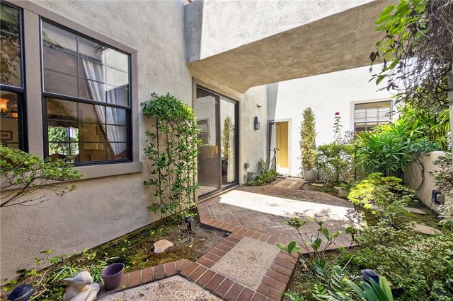 43 Seabrook Cove, Newport Beach, CA 92660