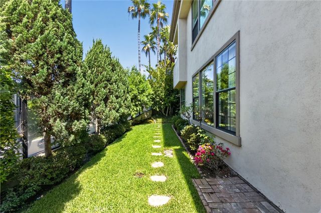43 Seabrook Cove, Newport Beach, CA 92660