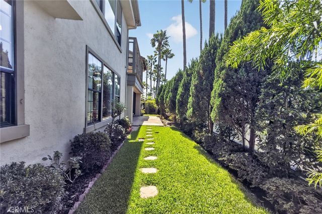 43 Seabrook Cove, Newport Beach, CA 92660