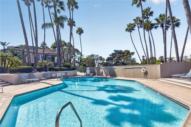 43 Seabrook Cove, Newport Beach, CA 92660