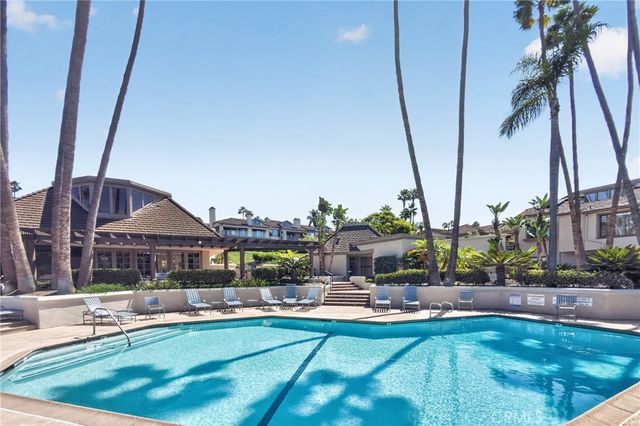 43 Seabrook Cove, Newport Beach, CA 92660