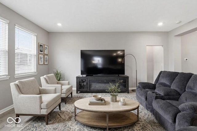 275 Carrick Glen Boulevard, Pendleton, IN 46064