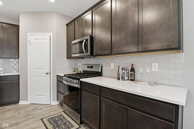 275 Carrick Glen Boulevard, Pendleton, IN 46064