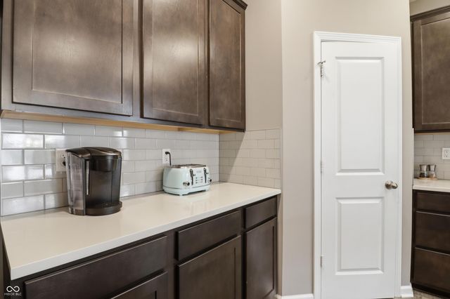 275 Carrick Glen Boulevard, Pendleton, IN 46064