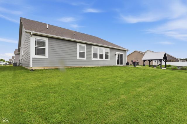275 Carrick Glen Boulevard, Pendleton, IN 46064