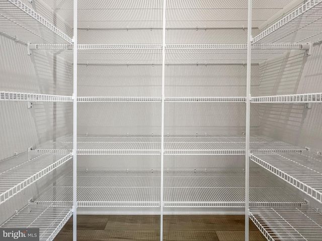 2176 GLACIER RD, Herndon, VA 20170