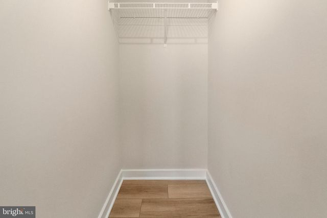 2176 GLACIER RD, Herndon, VA 20170