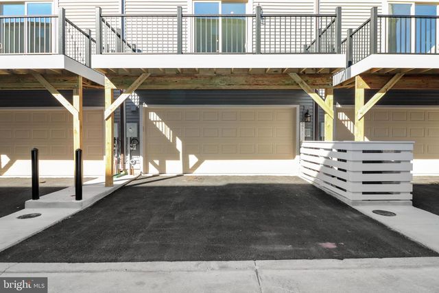 2176 GLACIER RD, Herndon, VA 20170